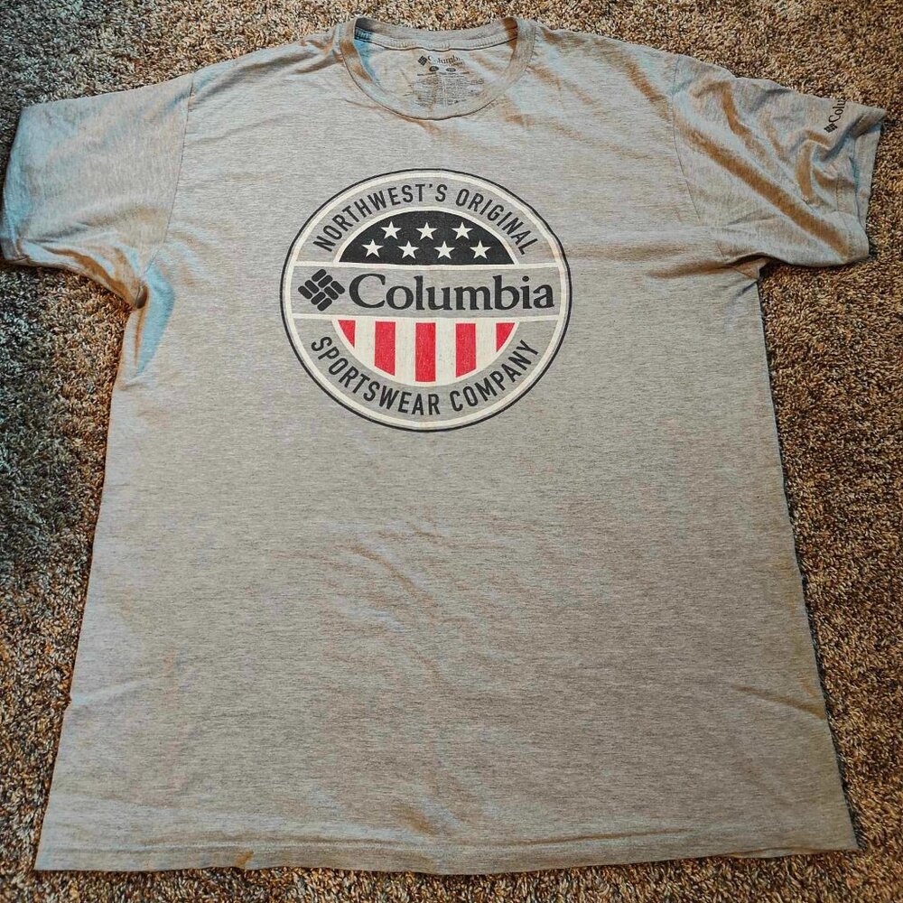 Columbia t shirt